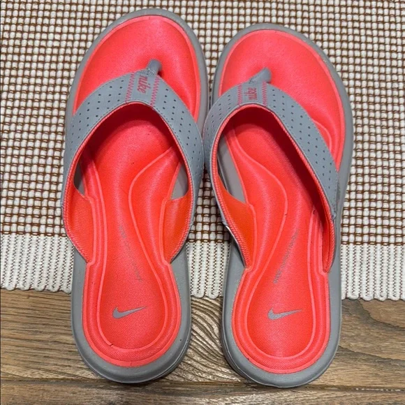 Nike hot pink and Gray Sandals - Picture 1 of 3